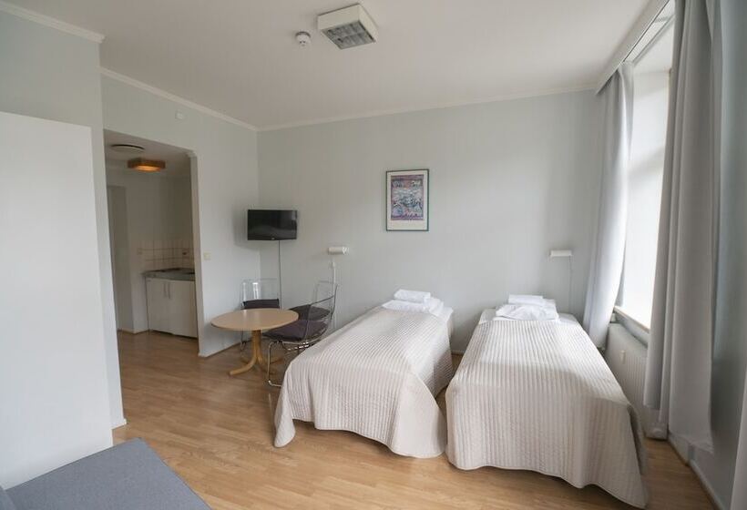 اتاق استاندارد سه نفره, Cochs Pensjonat