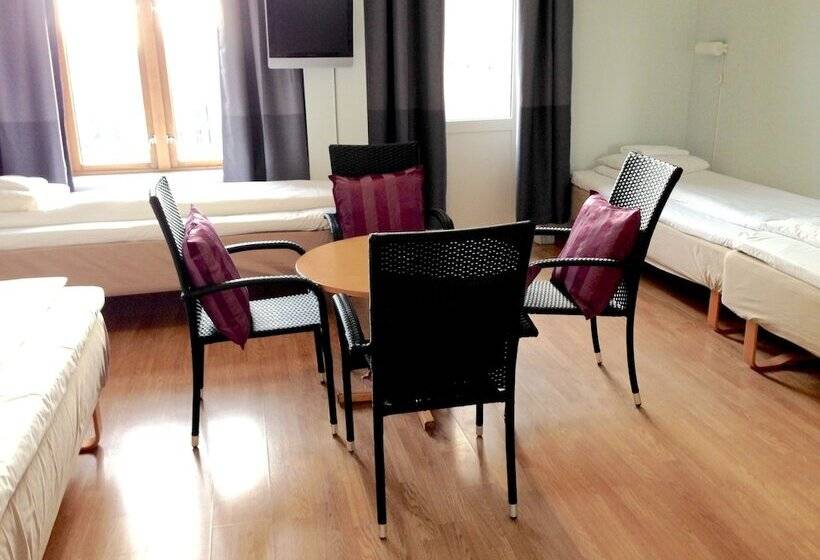 اتاق استاندارد چهار تخته, Cochs Pensjonat