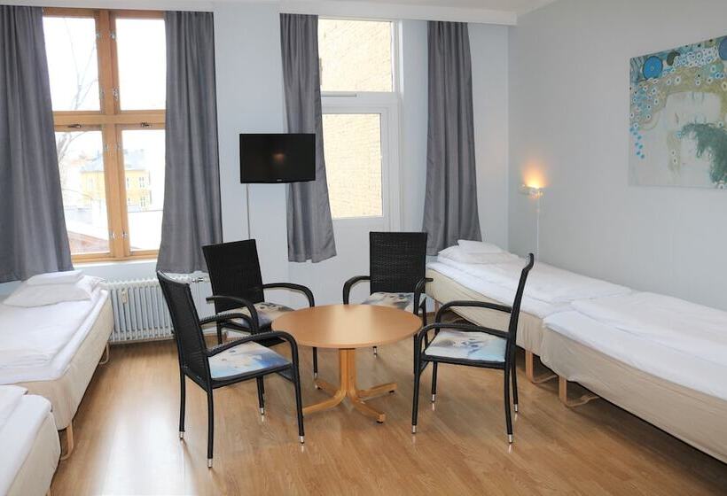 اتاق استاندارد چهار تخته, Cochs Pensjonat