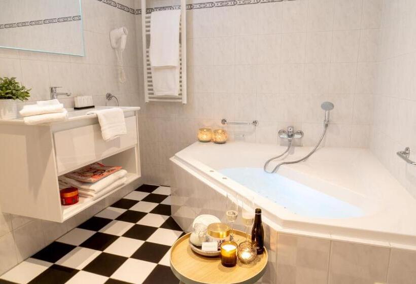 غرفة عائلية, De Koepoort