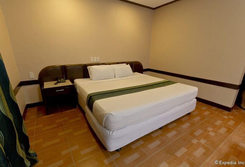 اتاق لوکس با چشمانداز استخر, Holiday Spa