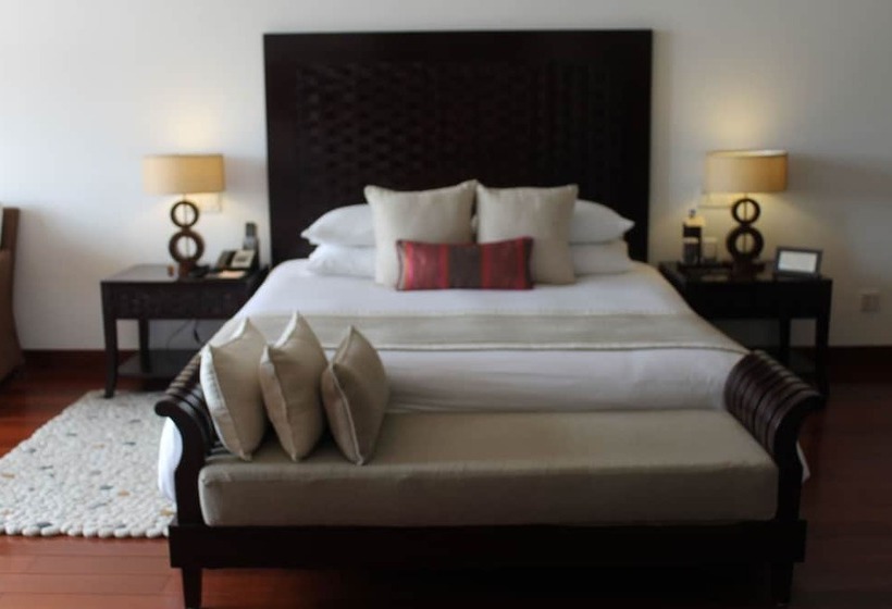 デラックスルーム, Jaypee Greens Golf And Spa Resort