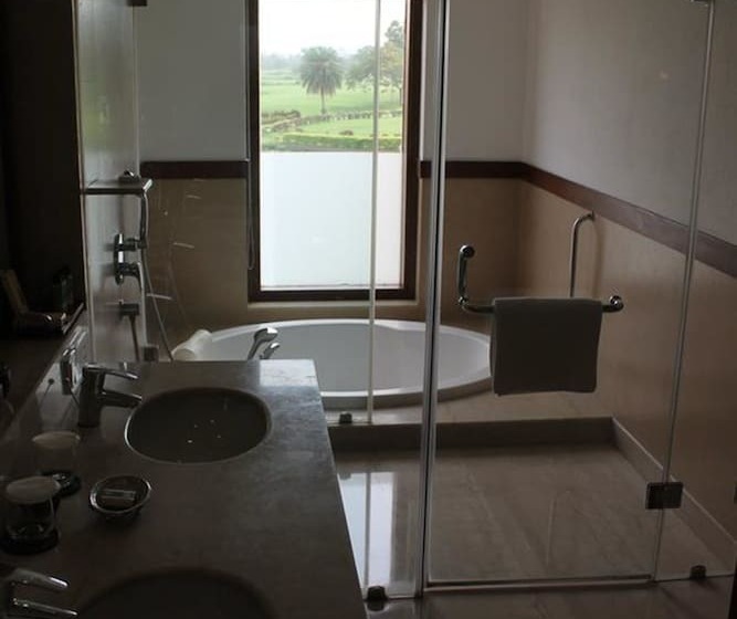 ゴルフビュースタンダードルーム, Jaypee Greens Golf And Spa Resort