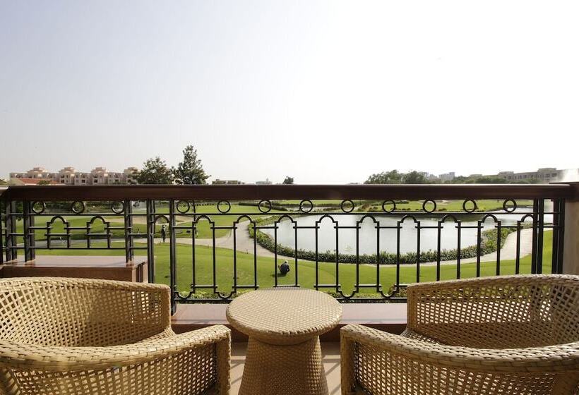 اتاق استاندارد با چشمانداز زمین, Jaypee Greens Golf And Spa Resort