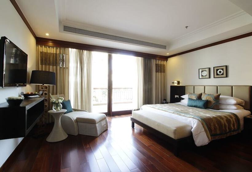 Люкс Повышенной Комфортности, Jaypee Greens Golf And Spa Resort