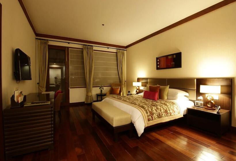 Президентский Люкс, Jaypee Greens Golf And Spa Resort