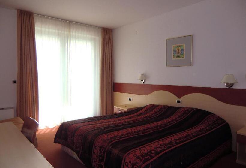 اتاق استاندارد با بالکن, Krek Superior