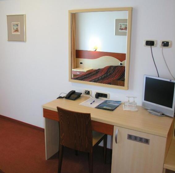 اتاق استاندارد با بالکن, Krek Superior