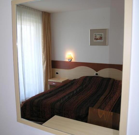 اتاق استاندارد با بالکن, Krek Superior