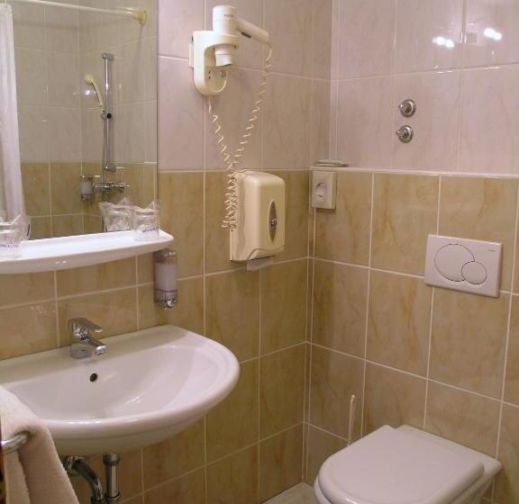 اتاق استاندارد با بالکن, Krek Superior