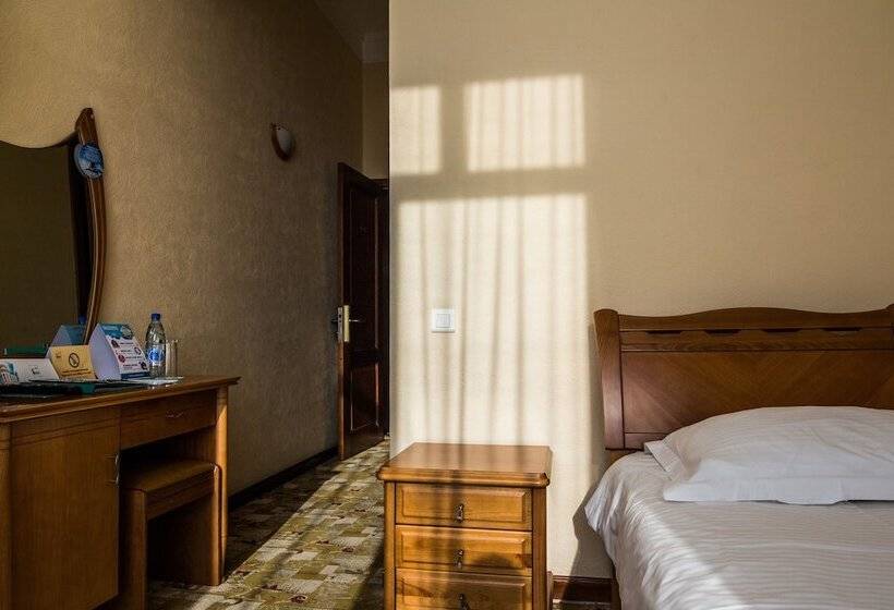 اتاق استاندارد یک نفره, Mayak