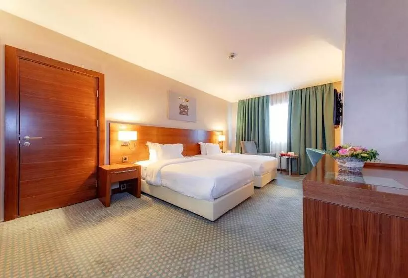 اتاق استاندارد یک نفره, Nevali Hotel & Convention Center