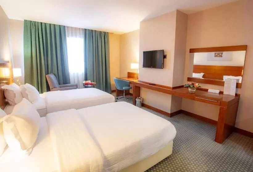 اتاق استاندارد یک نفره, Nevali Hotel & Convention Center