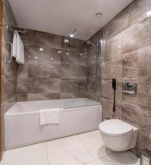 اتاق استاندارد یک نفره, Nevali Hotel & Convention Center