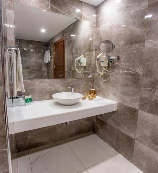 اتاق استاندارد یک نفره, Nevali Hotel & Convention Center