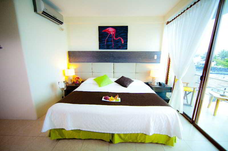 اتاق اساندارد با چشمانداز جانبی به دریا, Solymar