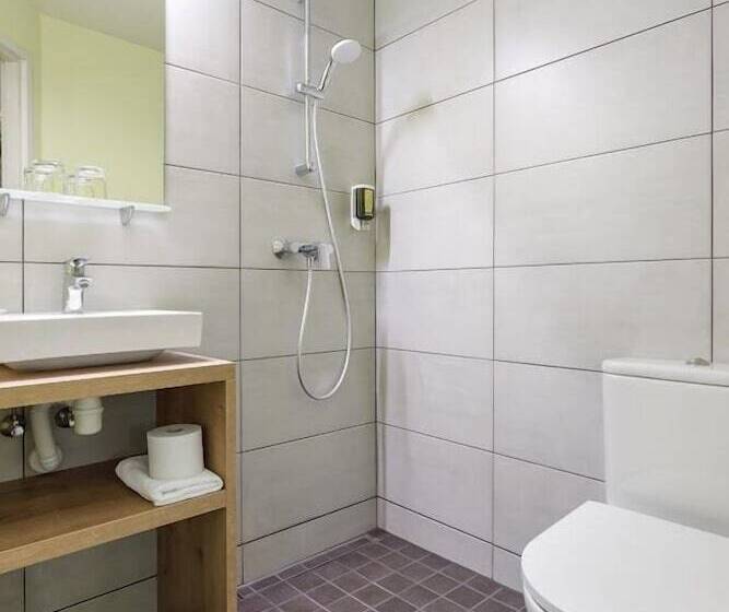اتاق استاندارد یک نفره, Koidulapark Hotell