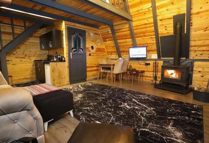 غرفة قياسية رباعية, Sapanca Keyf I Dere Bungalov