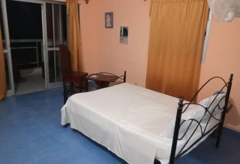 חדר דלוקס צדדי נוף לים, Eden Beach Saint Louis