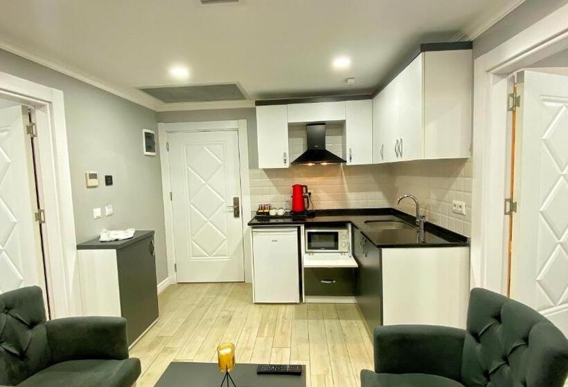 اتاق لوکس با چشم‌انداز دریا, Heaven Suite