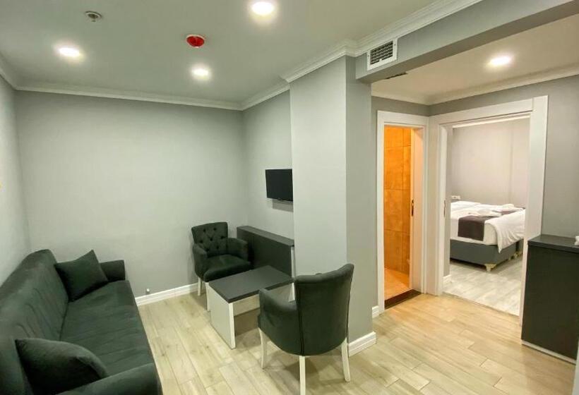 اتاق لوکس با چشم‌انداز دریا, Heaven Suite