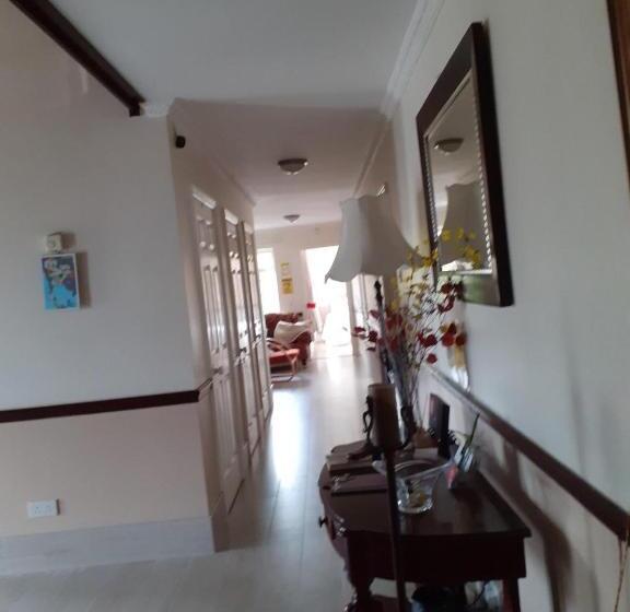 اتاق استاندارد سه نفره, Breagagh View B&b