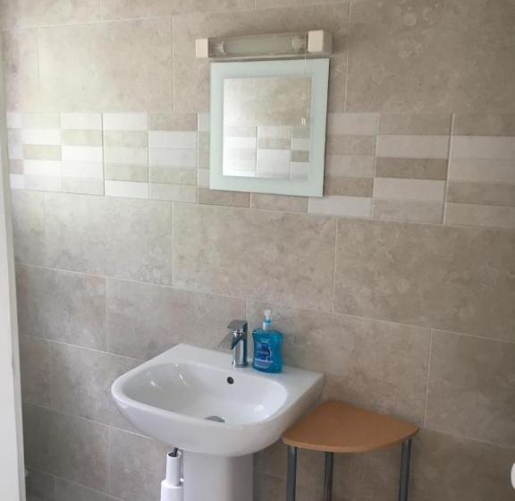 اتاق استاندارد سه نفره, Breagagh View B&b