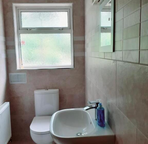 اتاق استاندارد سه نفره, Breagagh View B&b