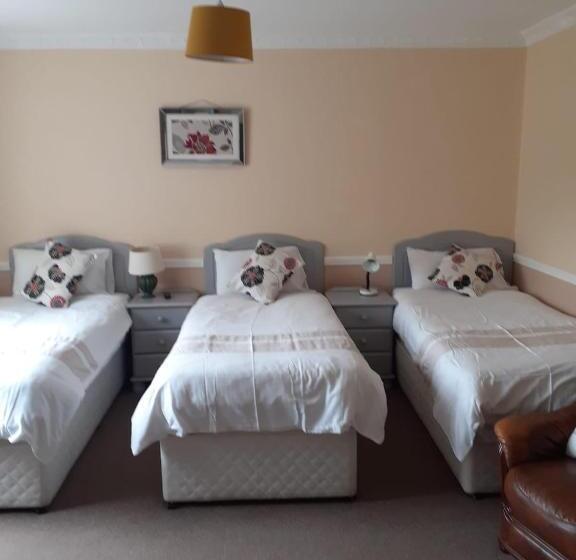 اتاق استاندارد سه نفره, Breagagh View B&b