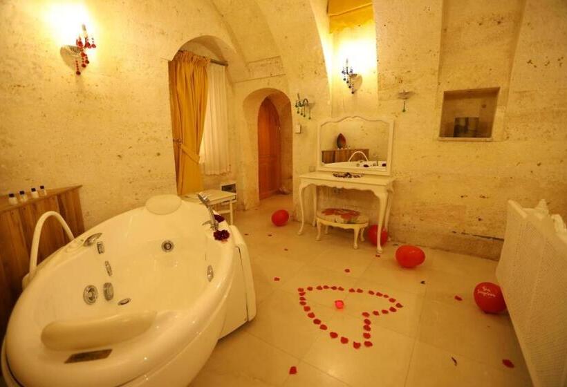 Люкс Deluxe Кровать Кинг, Anatelein Boutique Cave