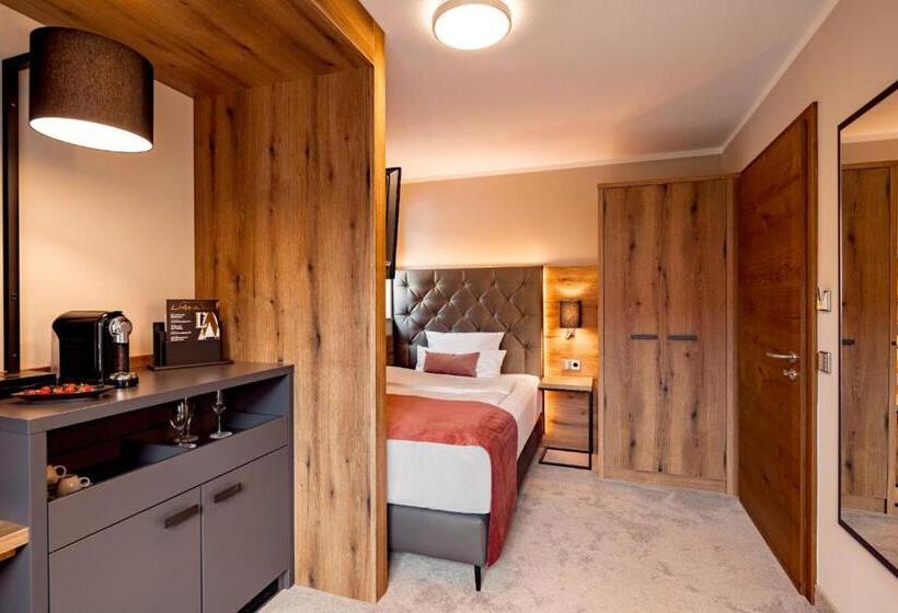 Quarto Individual Vista Jardim, Burghotel Staufeneck