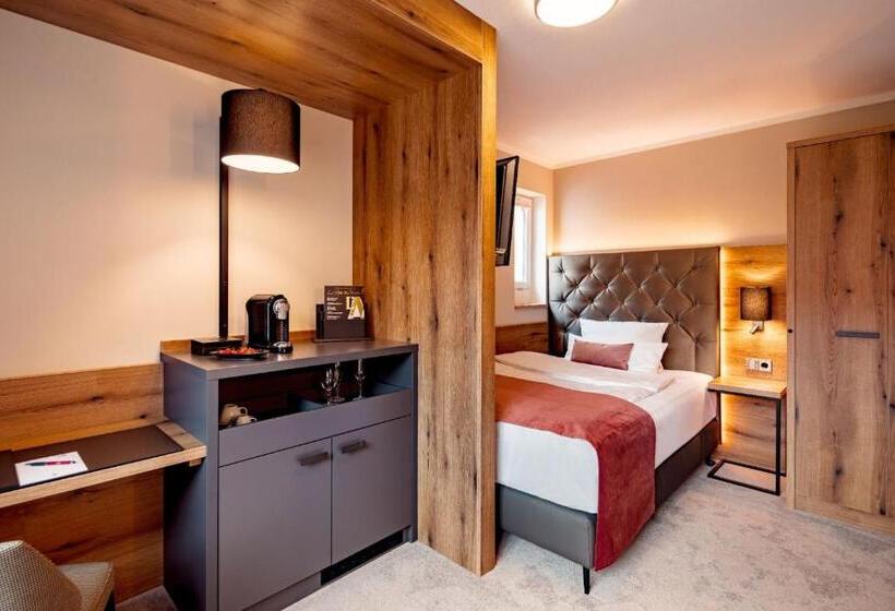 带园景的单人房, Burghotel Staufeneck