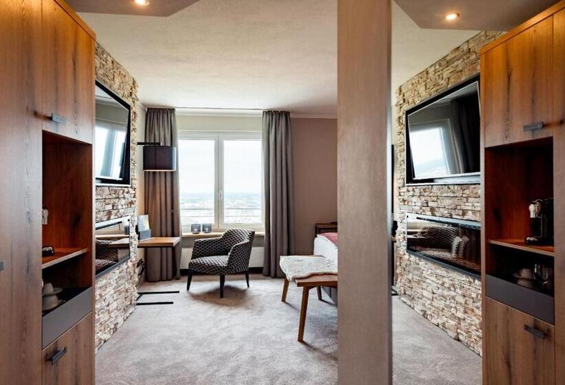 Quarto standart vista jardim, Burghotel Staufeneck