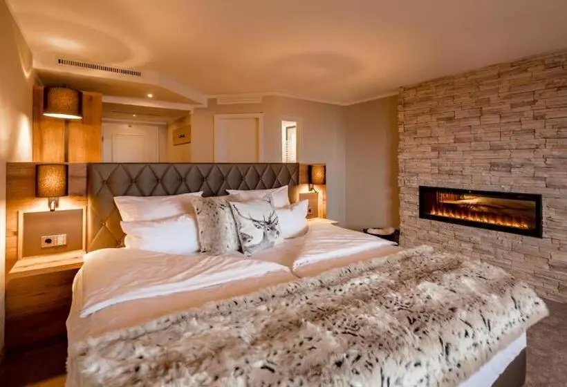 Deluxe Room, Burghotel Staufeneck