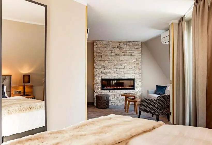 Superior Suite, Burghotel Staufeneck