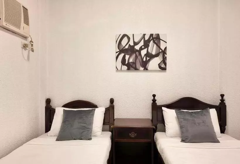 اتاق لوکس, Cecilia S Inn