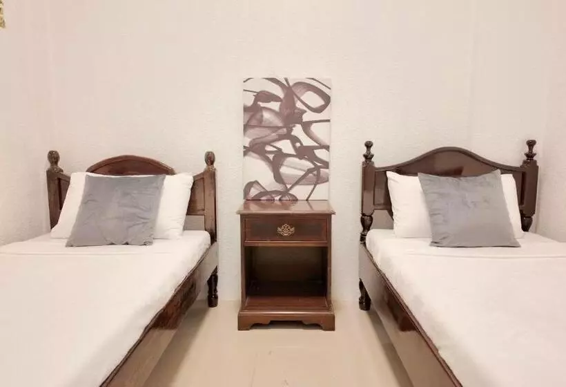 اتاق لوکس, Cecilia S Inn