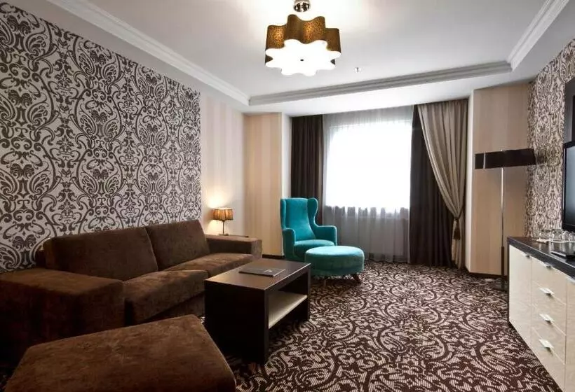 سوییت جونیور, Czarny Potok Resort Spa & Conference