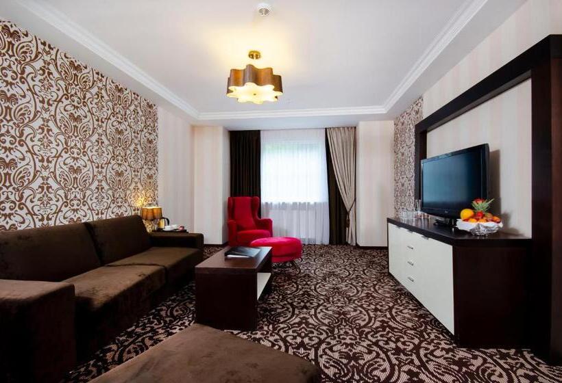 سوییت جونیور, Czarny Potok Resort Spa & Conference