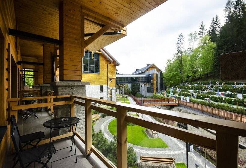 سوییت جونیور, Czarny Potok Resort Spa & Conference