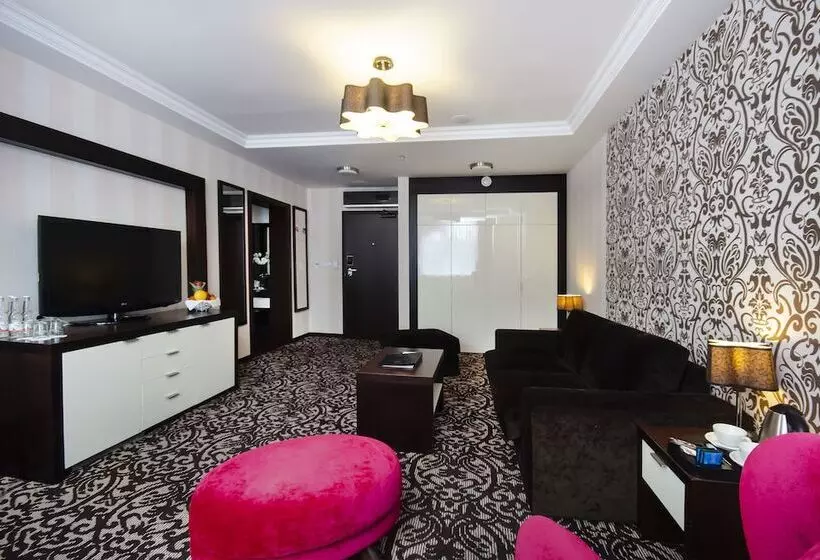 سوییت جونیور, Czarny Potok Resort Spa & Conference