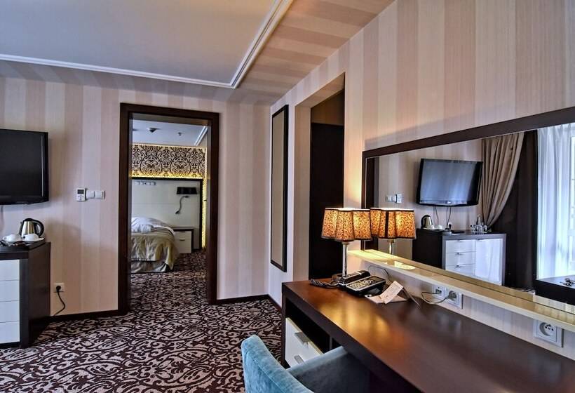 سوییت جونیور, Czarny Potok Resort Spa & Conference