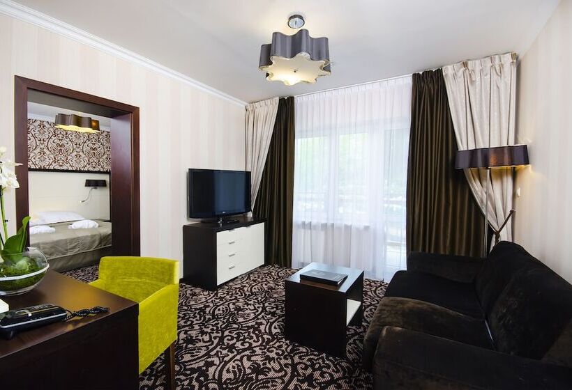 سوییت جونیور, Czarny Potok Resort Spa & Conference