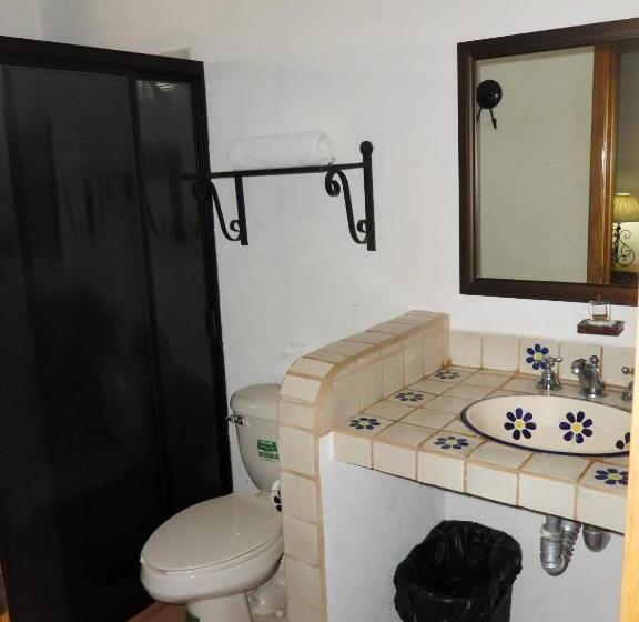 Standardzimmer, Montroi Express