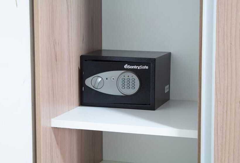 Quarto Quádruplo Standard, Monza Palace