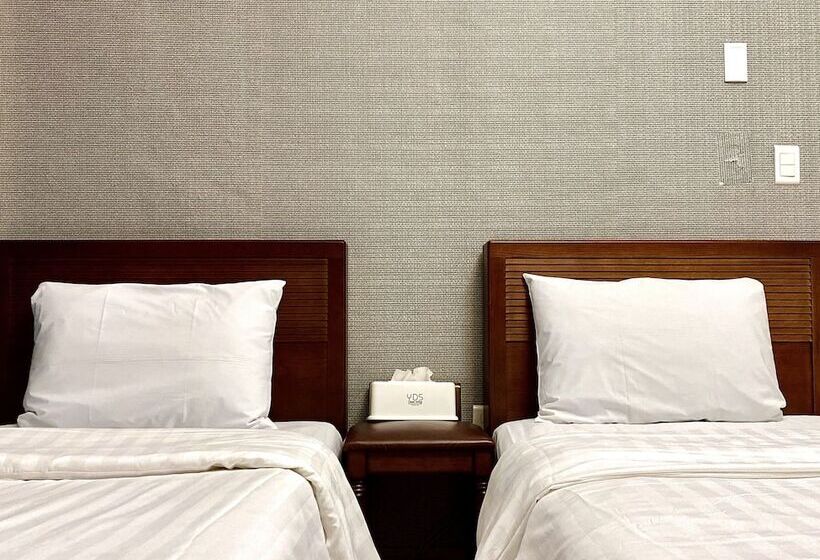 Quarto Deluxe, Myeongdong Merlin