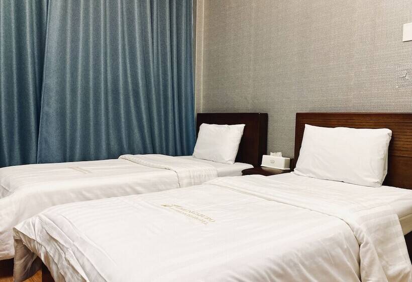 Quarto Deluxe, Myeongdong Merlin