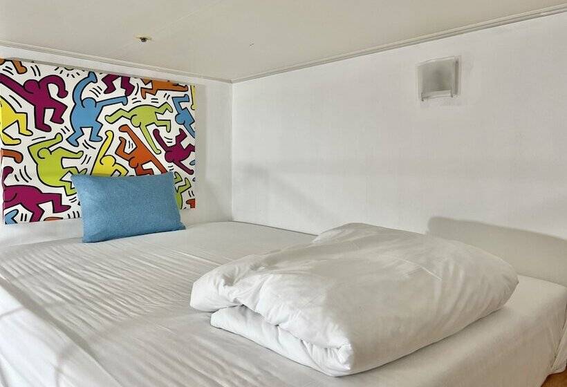 Quarto Estandar, Myeongdong Merlin