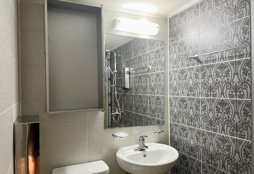 Quarto Estandar com Vistas, Myeongdong Merlin