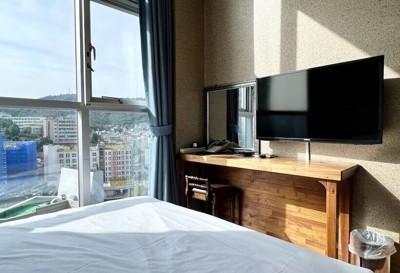Quarto Estandar com Vistas, Myeongdong Merlin